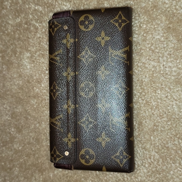 Authentic Louis Vuitton wallet - Picture 2 of 13